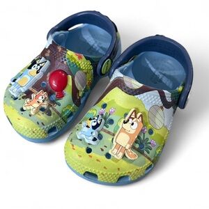 Bluey Crocs size 6 toddler